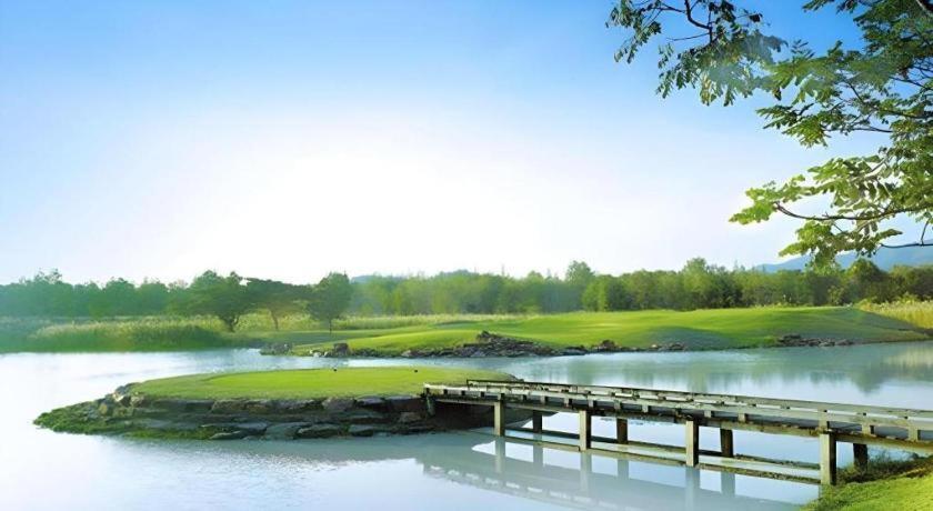 Lake View Hotel And Golf Club Хуахін Екстер'єр фото